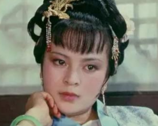 红楼梦中贾府中的女性是什么样的地位？