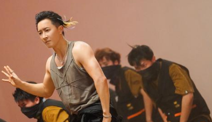 《这!就是街舞》第四季首播，这一季引入了很多国际选手