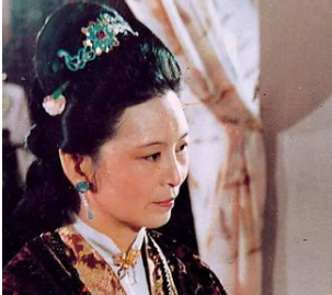 红楼梦中王夫人清理怡红院能说明什么？有何深意