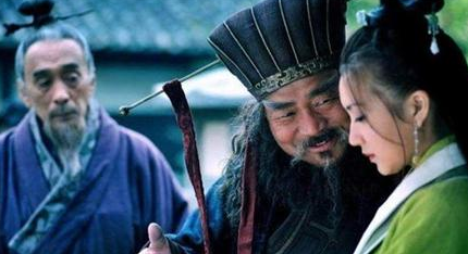 关羽当初为什么要月下斩貂蝉 关羽有那么冷血吗