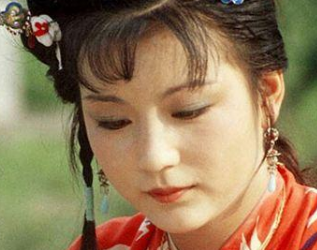 红楼梦中扇套子被铰了，史湘云是如何得知的？