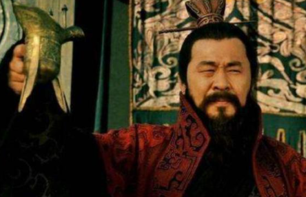 孙坚被称为江东猛虎，他的武艺相比吕布如何？