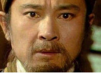 红楼梦中薛家为何要投靠贾府？在京城他们没有房子吗？