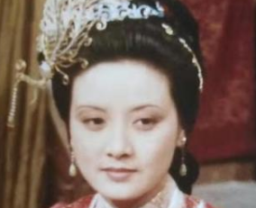 红楼梦中邢岫烟是自己的侄女，邢夫人为何一点都不关爱她