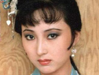 红楼梦中妙玉执意带发修行的原因是什么？有何暗喻?