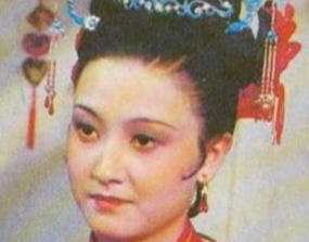 红楼梦中探春与贾环之间的关系怎么样？