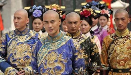 清朝的九子夺嫡是怎么开始的？康熙将皇太子胤礽废除