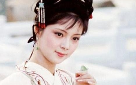 贾元春送给宝钗和宝玉红麝串的含义是什么？
