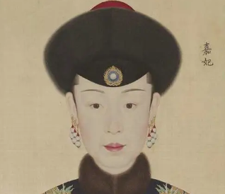 淑嘉皇贵妃在乾隆的人生中，扮演了什么角色？