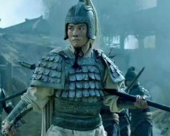 赵云和文丑战六十回合都不分胜负，关羽为何只用了一刀