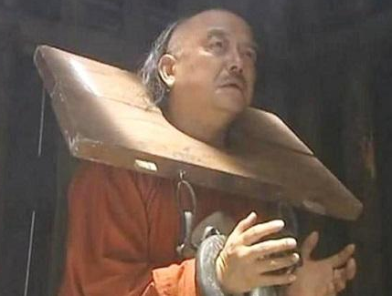 电视剧里和珅的对手是刘墉和纪晓岚 正史中谁是真正的对手