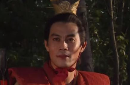 赵云和吕布如果都是巅峰时期的话 两人能在几个回合分出胜负