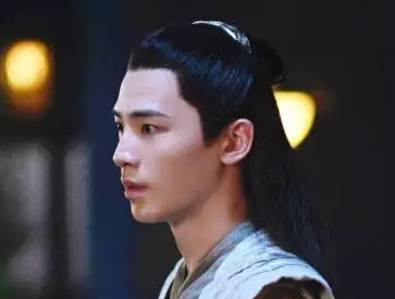 《玲珑》银霄是什么结局？她下线了你还追吗？