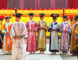 大清嫔妃脚上穿的&ldquo;花盆底&rdquo;有什么作用？只是为了美观吗