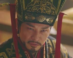 与曹爽相比，司马懿具有哪些他不具备的优势？