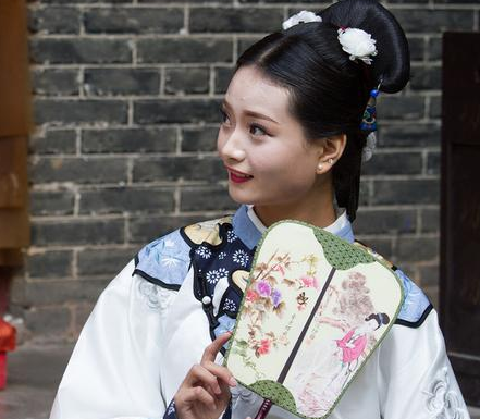 古代妃子已经有宫女伺候了 她们为何还要用太监伺候