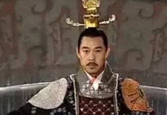 将军功高震主请求回家种田，皇帝却拒绝了