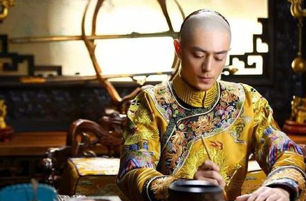 乾隆的事迹人尽皆知，为何说他还是个“勤奋”的文艺“青年”？