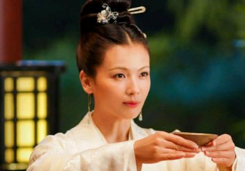 《大宋宫词》刘娥被先帝流放，她怎么被救出来的？