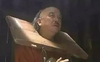 嘉庆在收拾和珅的时候 和珅为什么没有反抗