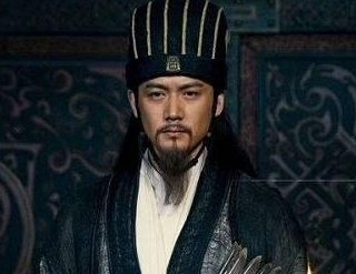 诸葛亮一开始就受到重用了吗？他是什么时候开始掌权的？