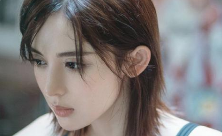 《风暴舞》拍摄于2018年5月，最大卖点是陈伟霆与古力娜扎