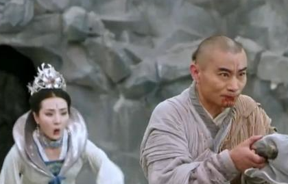 《武当一剑》郑巧儿为什么誓死相随耿玉京呢？
