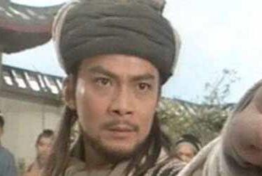 萧峰硬碰萧远山！乔峰和他老子谁更厉害？玄苦大师给出答案