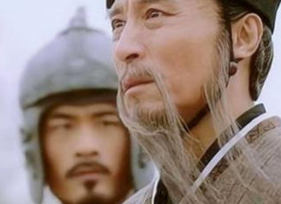 面对掌控大权的诸葛亮，刘禅对他的感情如何？