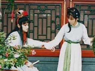 晴雯不是孤儿吗？为何会有人说她在贾府是靠着老子娘？