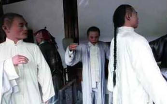 清朝的科举考试都有哪些作弊的手段呢？