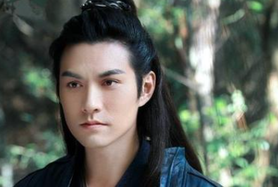 慕容冲y有哪些经历？他是如何成为皇帝的？