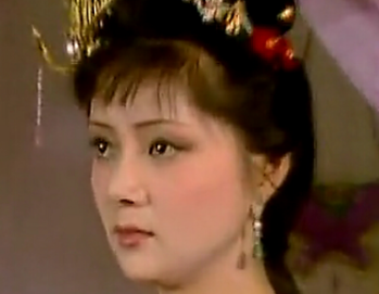 薛宝钗成熟精明，最后缺弄到在贾府混不下去的问题是什么？