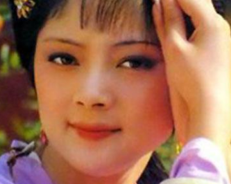 薛宝钗在潇湘馆诗社时写的诗是什么内容?有何深意