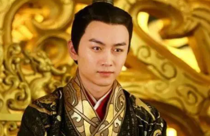 刘询是怎么从权臣霍光手中夺回自己的权利呢？