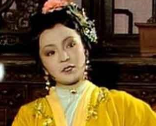 薛姨妈挑选夏金桂做自己儿媳的原因是什么？看中她什么