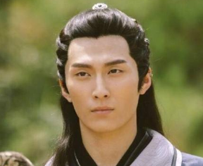 耶律乙辛做了哪些扰乱朝政的事？他对辽朝产生了什么影响？