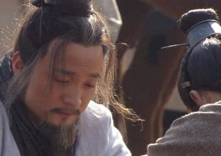 古代宰相和将军告老还乡后 他们和县令相比谁权力更大