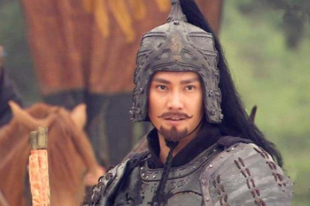 秦始皇死后，秦军是怎么开始瓦解的？