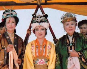 红楼梦中，贾府的女人比男人强？注定没有未来？
