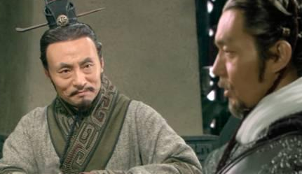 范雎和白起相比 秦昭襄王为什么不杀范雎只杀白起
