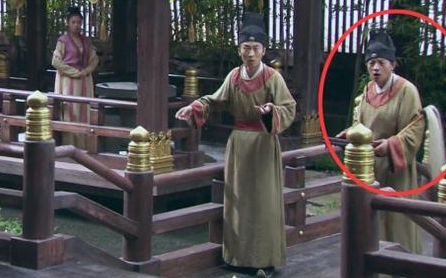 古代太监手里为什么总拿着一个拂尘 这个东西到底有什么作用