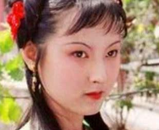 红楼梦中在东施效颦的人是谁？谁是真的谁是假的?
