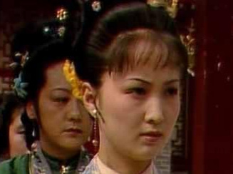 红楼梦中袭人为何知道王熙凤放高利贷的事？