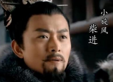 水浒传中洪教头为何会与林冲打起来？结果如何？