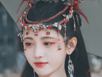 《花戎》是什么剧情？鞠婧祎妆容上热搜