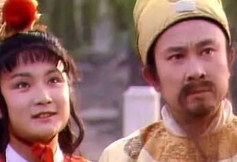 红楼梦中薛姨妈住进贾府后，贾政是什么表现？