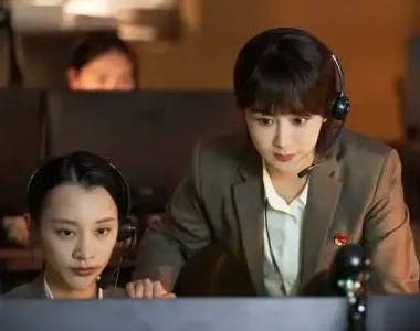 《女心理师》杨紫的表现如何？她有哪些令人印象深刻的镜头？