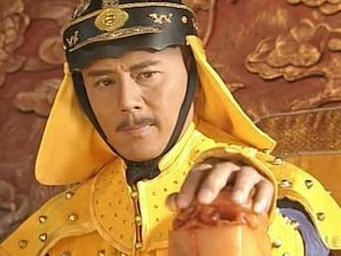 乾隆做了三年太上皇，这期间他做了什么事？