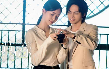 《人海之中遇见你》是什么题材？主演有哪些人？